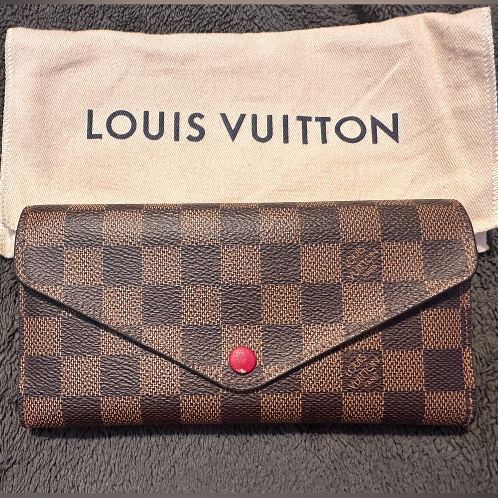 Louis Vuitton Josephine Wallet in Ebene